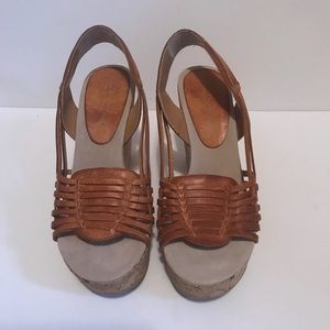 NWOT Chinese Laundry Brown Wedges